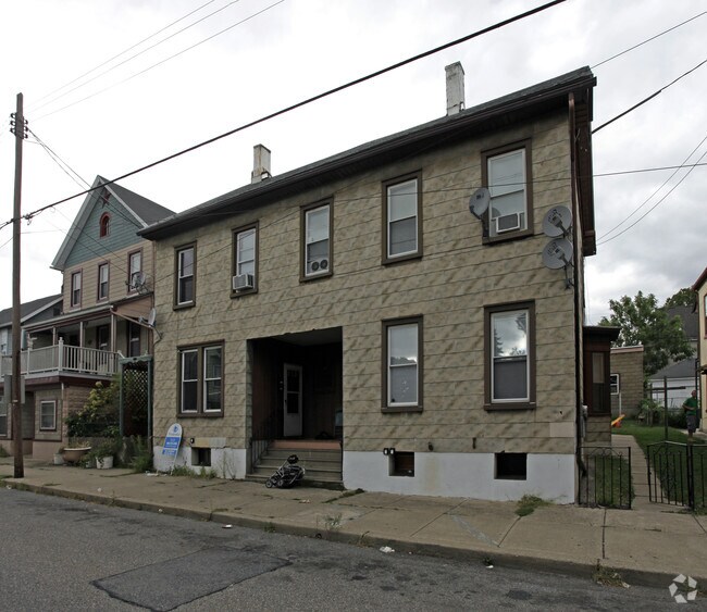 Primary Photo - 201-207 Chambers St