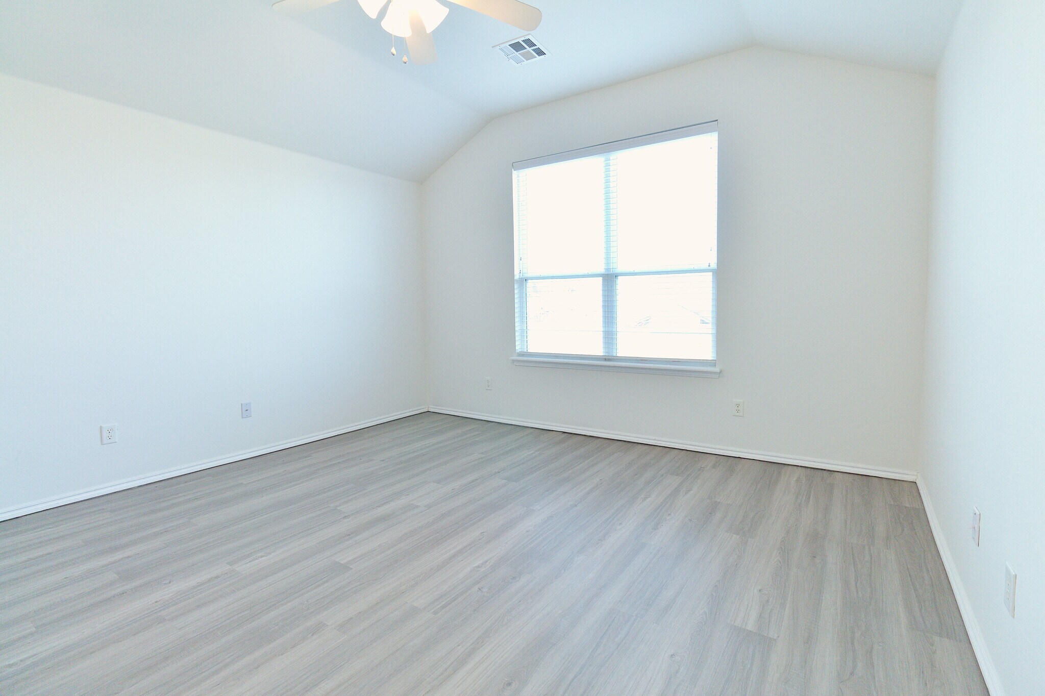 Building Photo - 2417 Arbor Dr