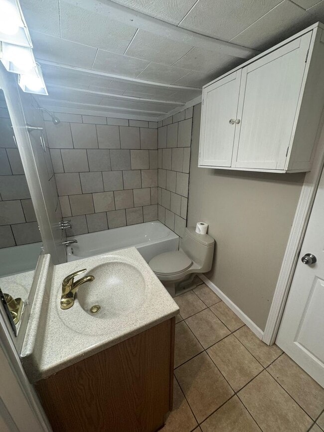 Building Photo - Cute 1 bedroom house Rochester