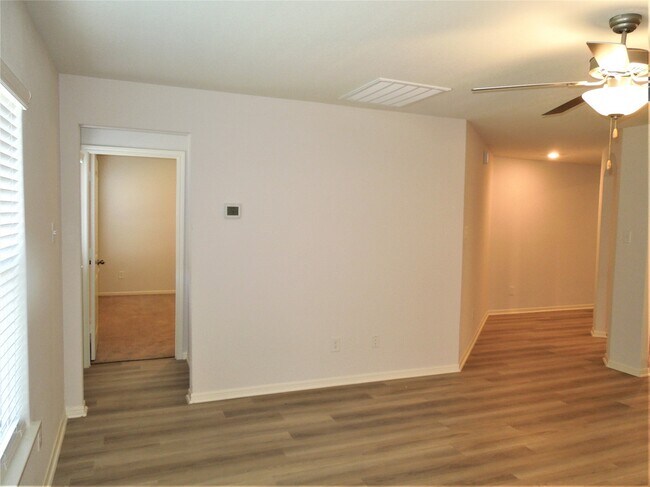Building Photo - 10506 Copper Ridge Dr
