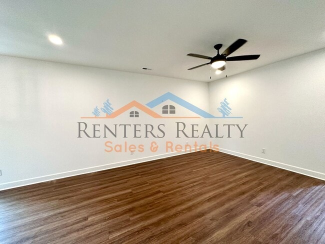 Building Photo - 3BR Home with Office, Bonus Room, Large Kitchen Island, 2-Car Garage & Large Yard – Huntsville Li...