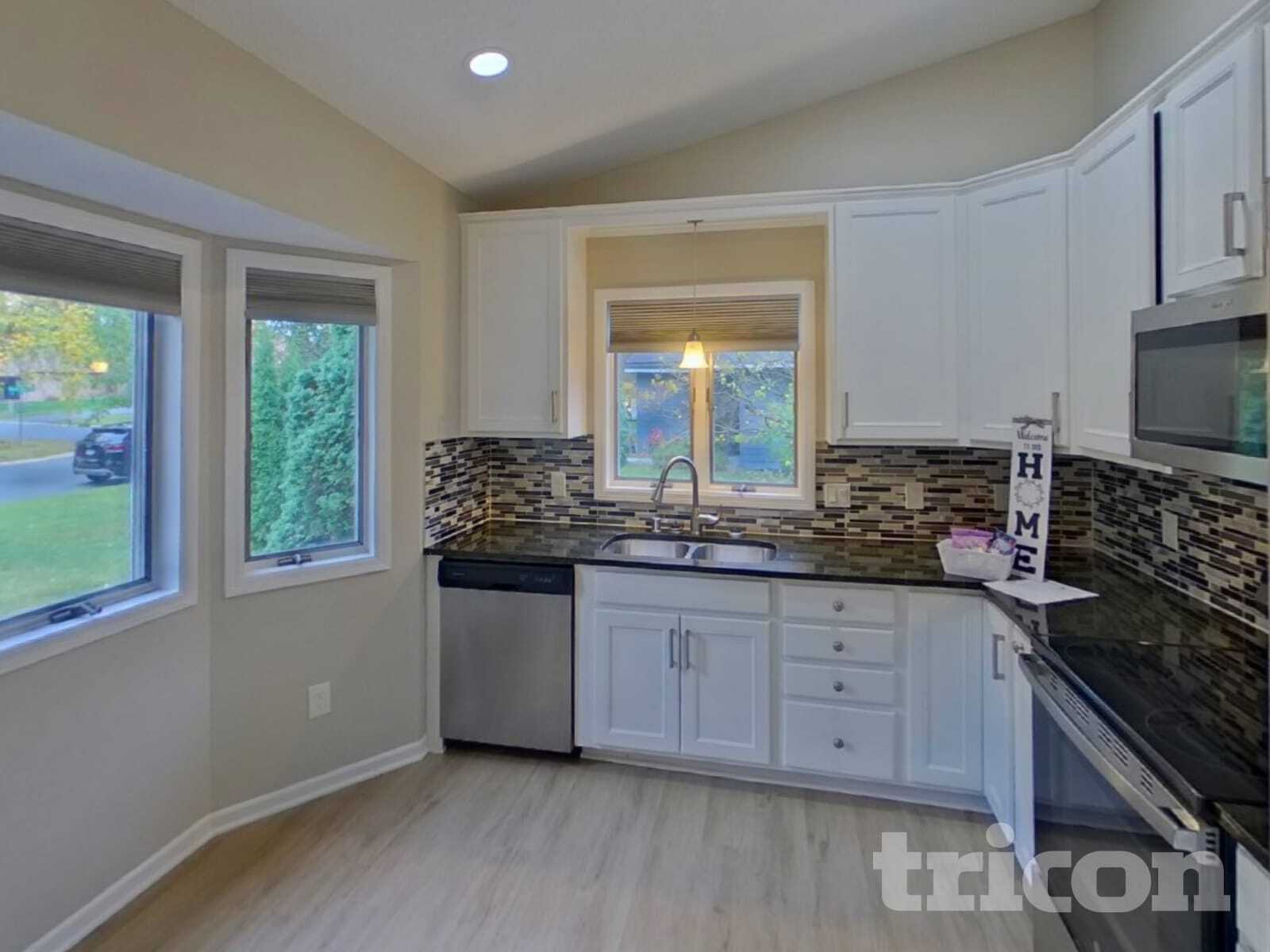 Building Photo - 4448 Hamilton Dr