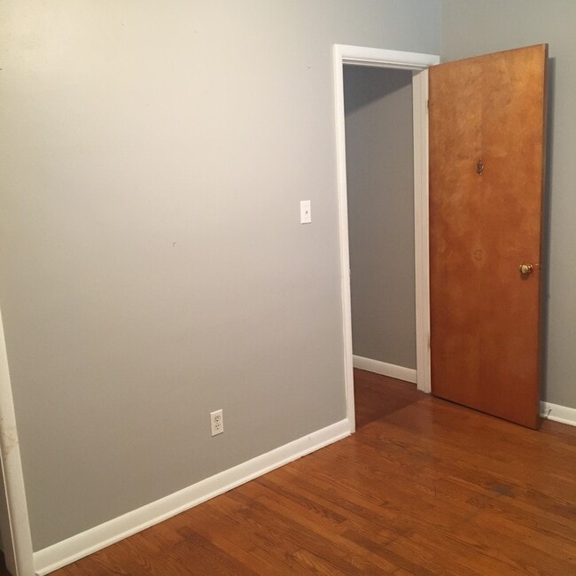 Bedroom 2 - 2929 Pence St