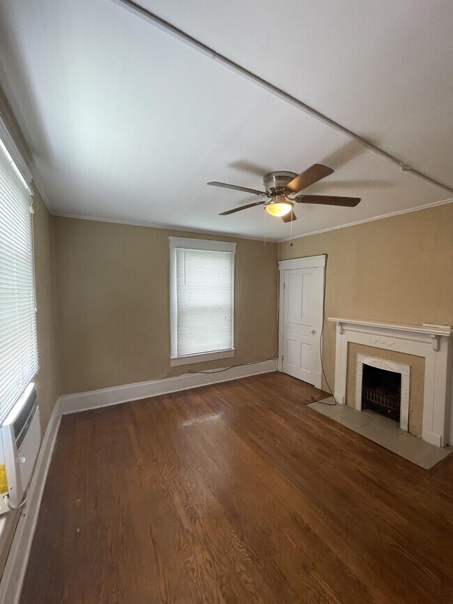 Building Photo - 629 Watauga Ave