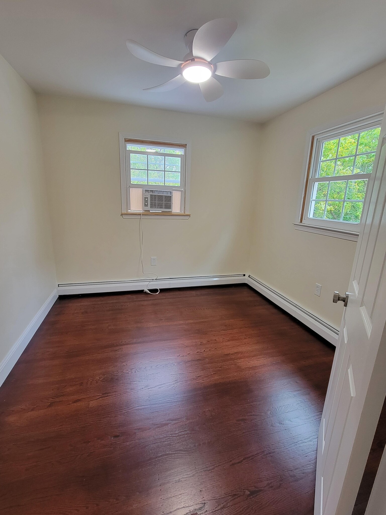 Building Photo - 936 Durham Rd