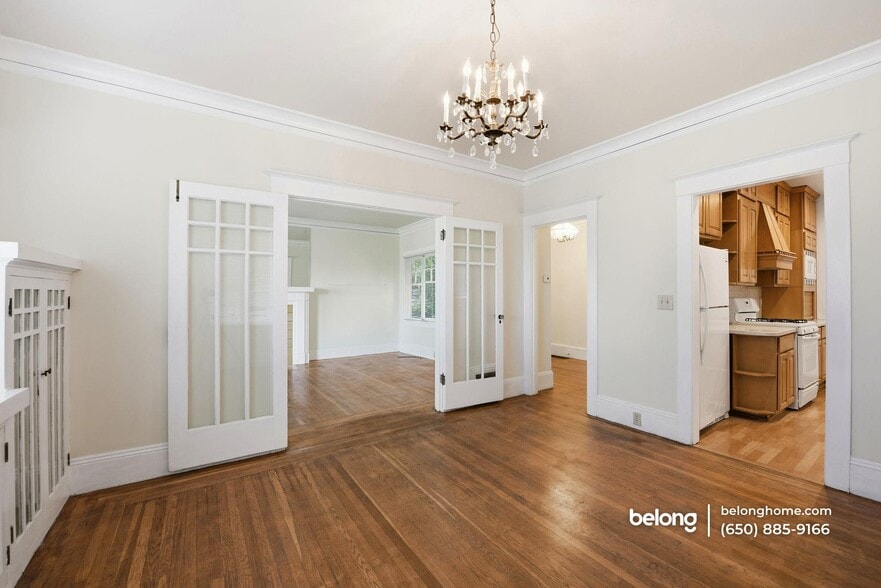 Building Photo - 31 Hardwick Ave