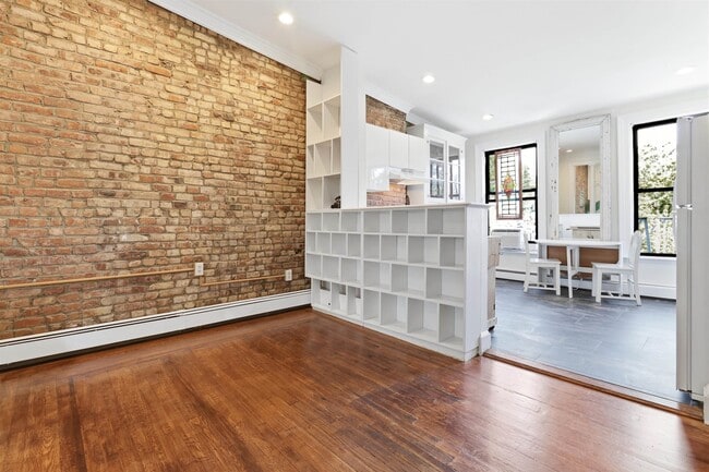 Building Photo - 638 Jersey Ave