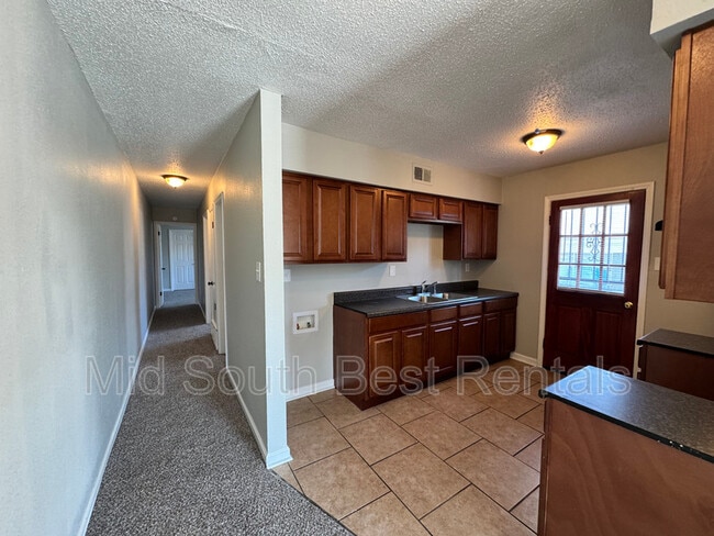 Building Photo - 1122 Semmes St