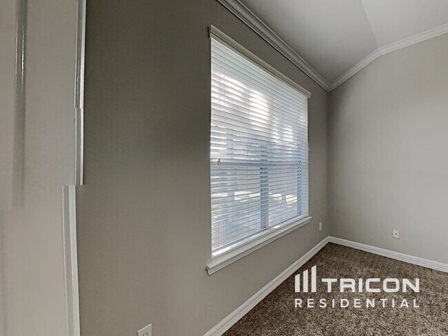 Building Photo - 7123 Durango Creek Dr
