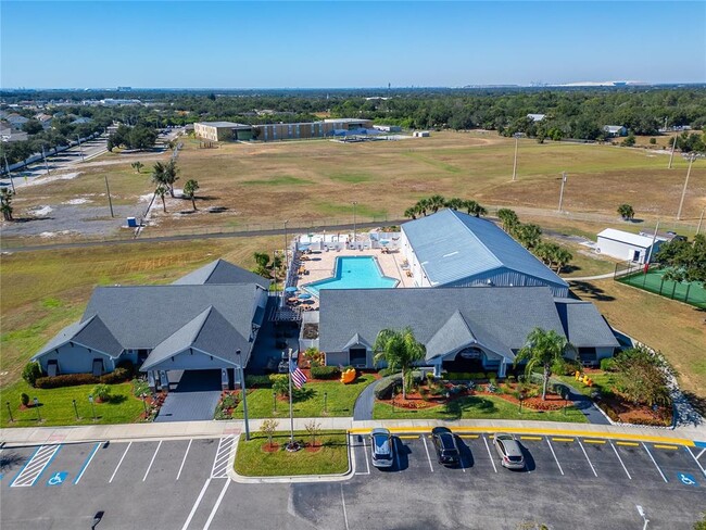 Building Photo - 11812 Lynmoor Dr