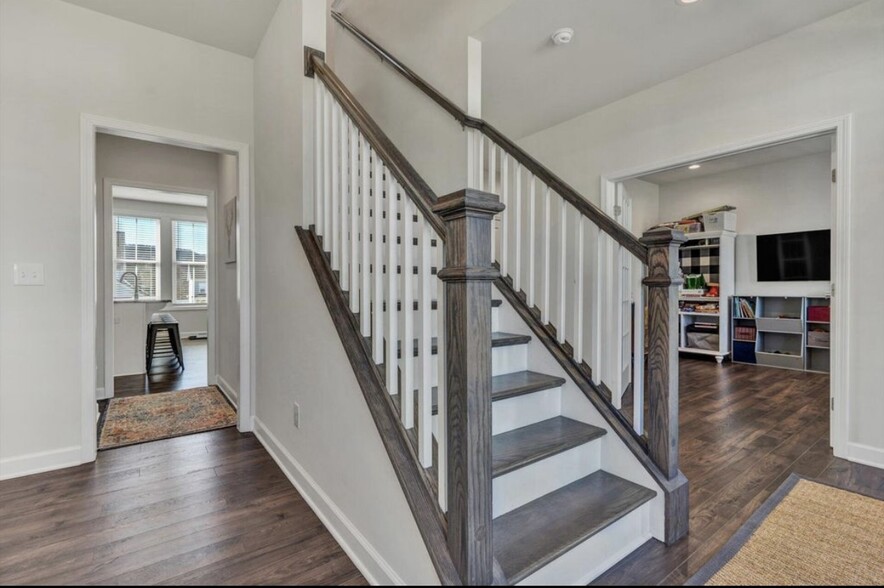 Building Photo - 62 Boxwood Ln