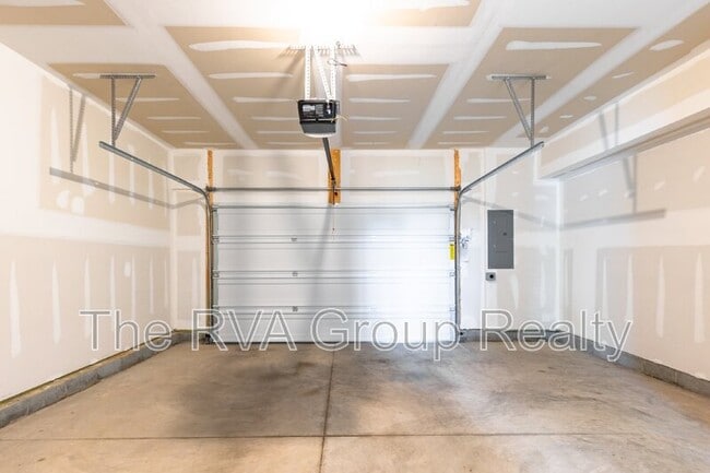 Building Photo - 6448 Cassia Loop