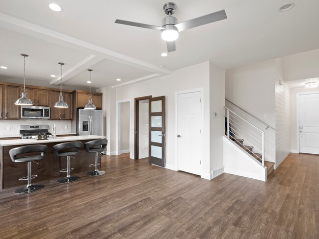 Building Photo - 1116 W Cattail Ct