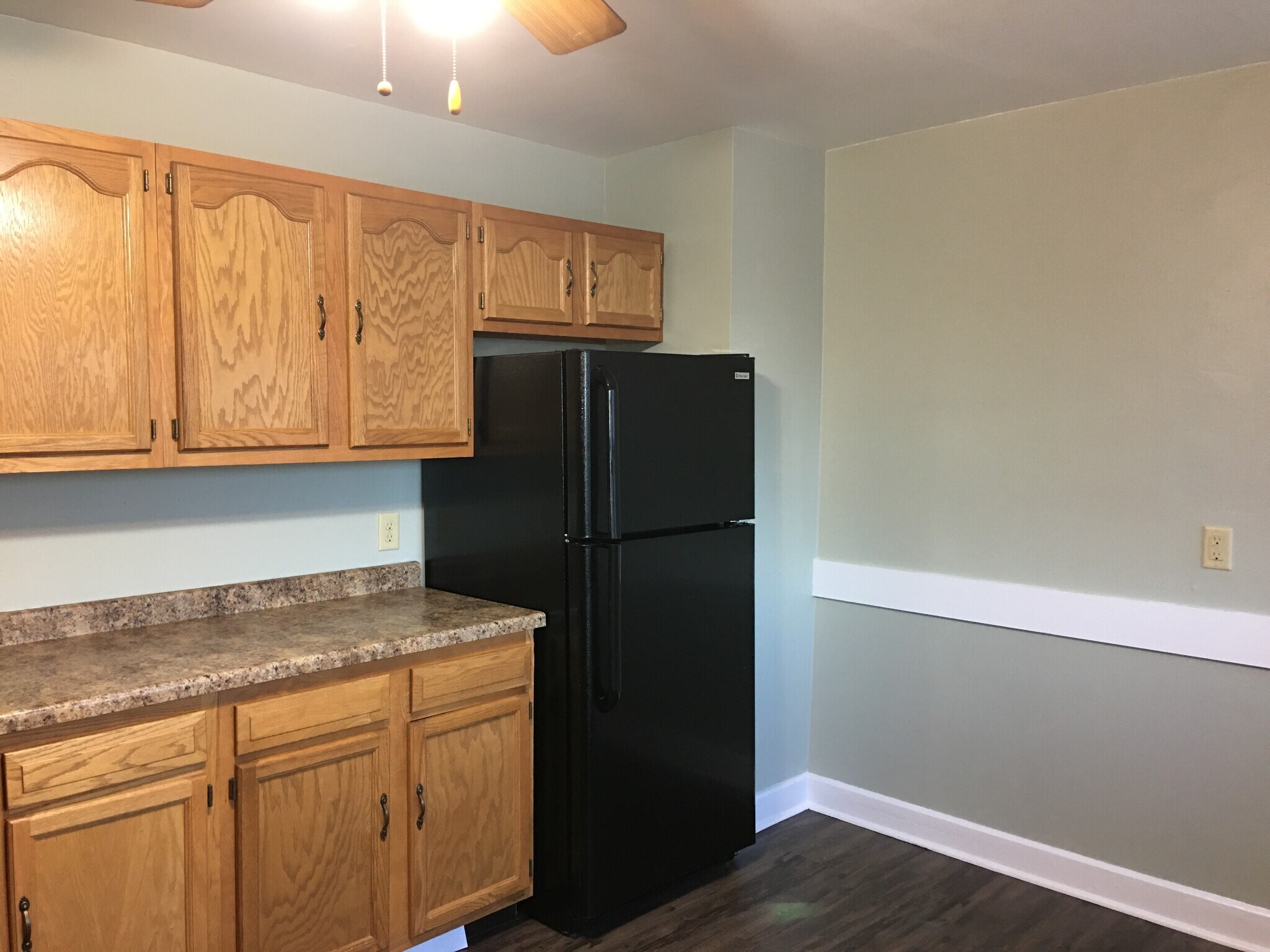 Kitchen 204 - 204 E 4th St
