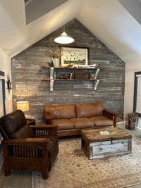 Building Photo - 911-924 24 Rd