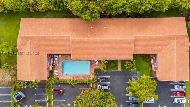 Building Photo - 3100 Coral Springs Dr