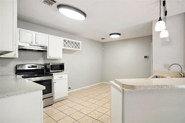 Building Photo - 6841 Driffield Cir W