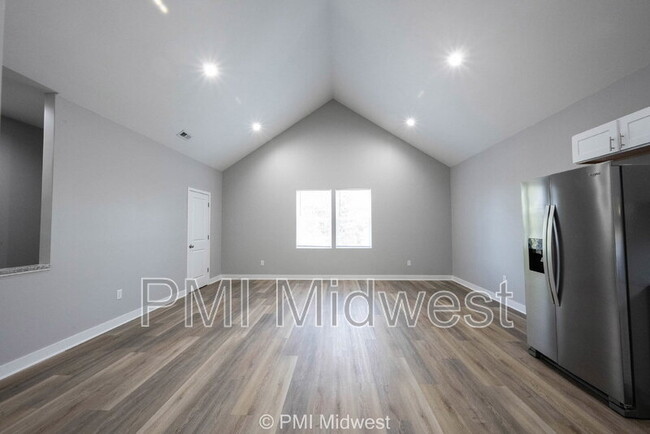 Building Photo - 1817 Montcalm St