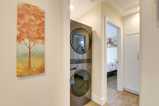 Building Photo - 1206 26th St