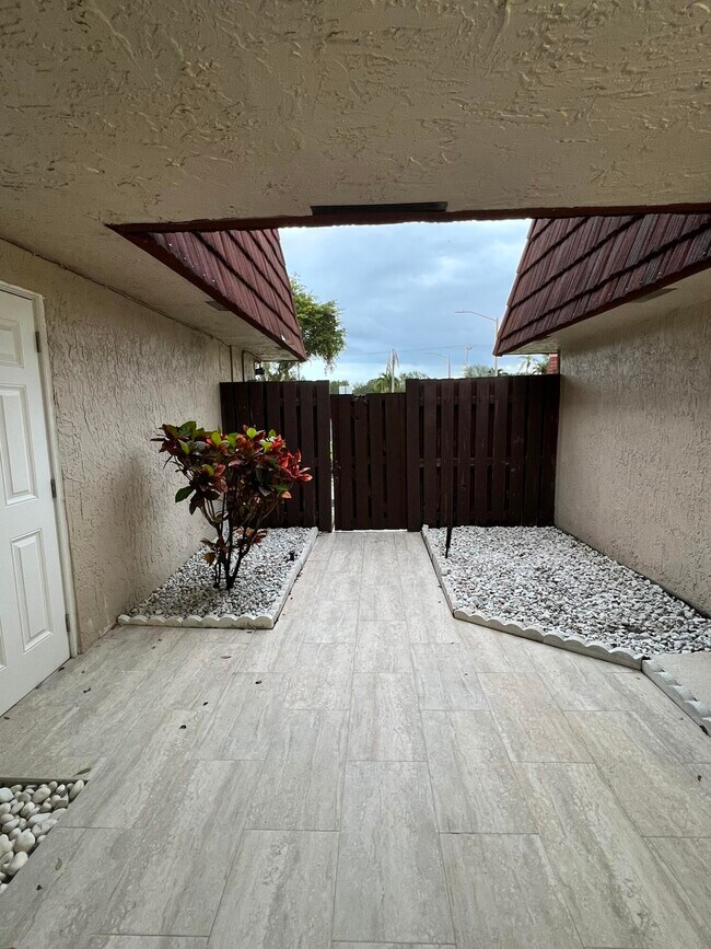 Building Photo - 8029 Boca Rio Dr