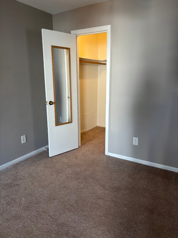 Building Photo - 2137 Branard St