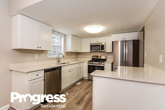 Building Photo - 2405 Betsy Ct SW