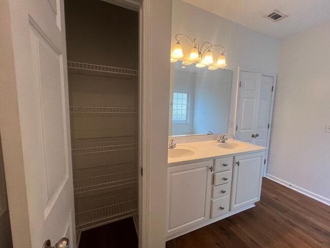 Building Photo - Charming 3/2.5 Easley Home Available Now!