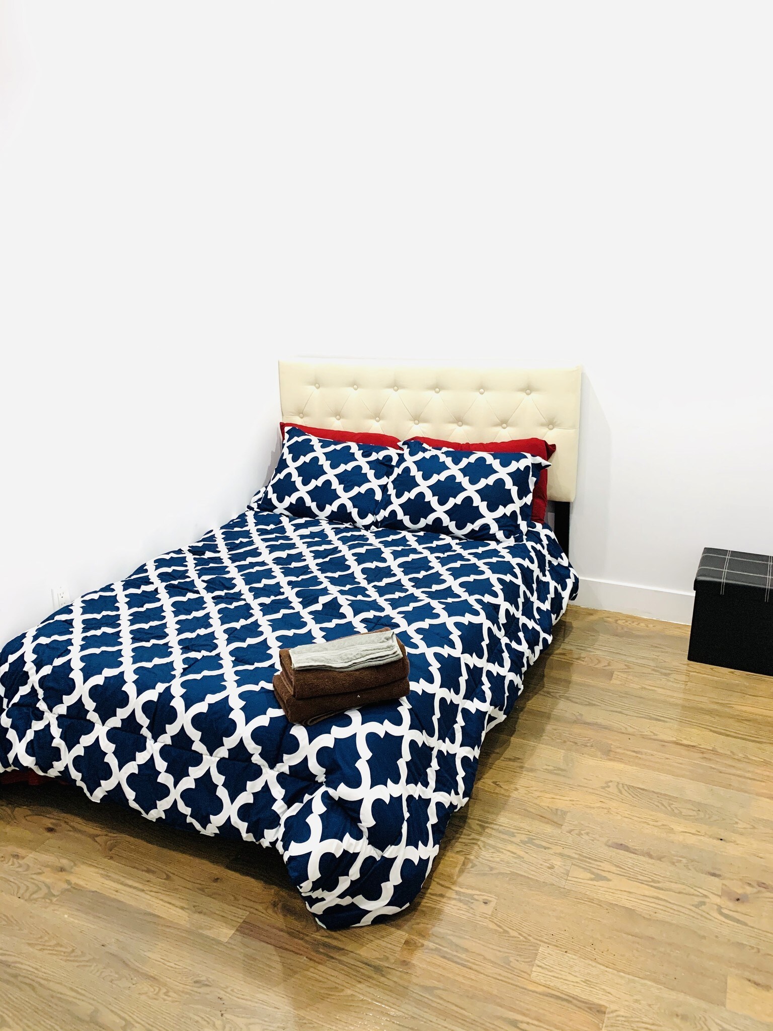 Building Photo - 1893 Pacific St