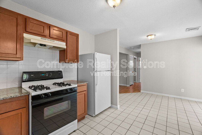 Building Photo - 1144 Northdale Ave