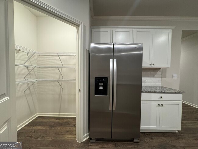 Building Photo - 279 Belmont Dr