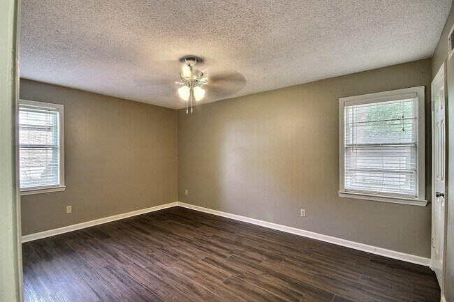 Building Photo - 1074 Tararidge Dr