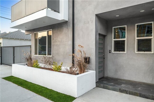 Building Photo - 5000 Cleon Ave