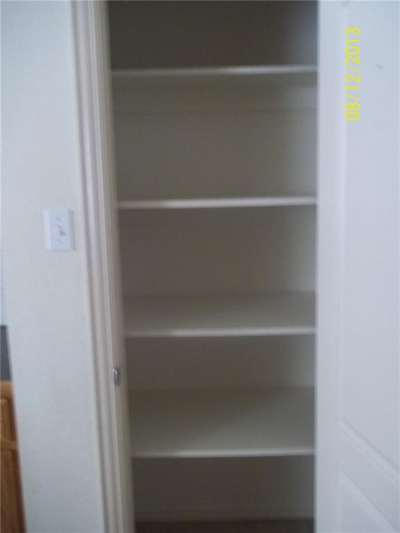 Building Photo - 6218 Bentwood Dr
