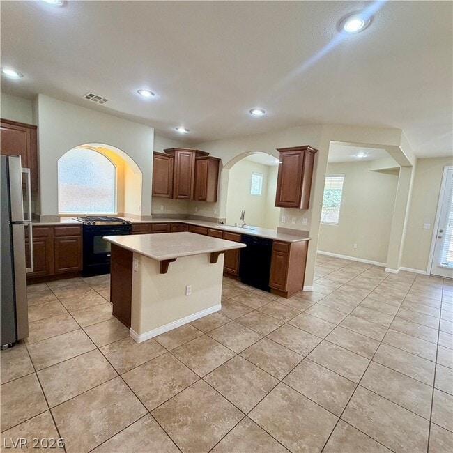 Building Photo - 7312 W Mesa Vista Ave