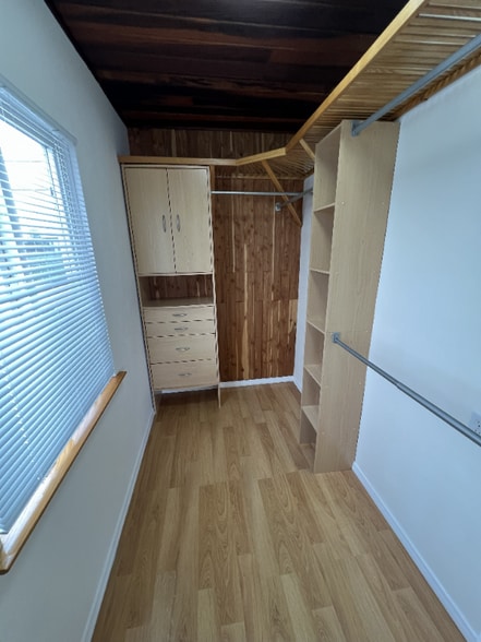 Building Photo - 7545 La Jolla Blvd