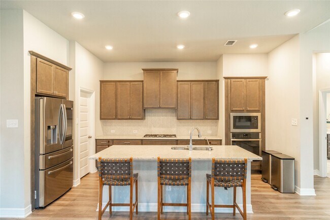 Building Photo - 29023 Laurel Grove Ln