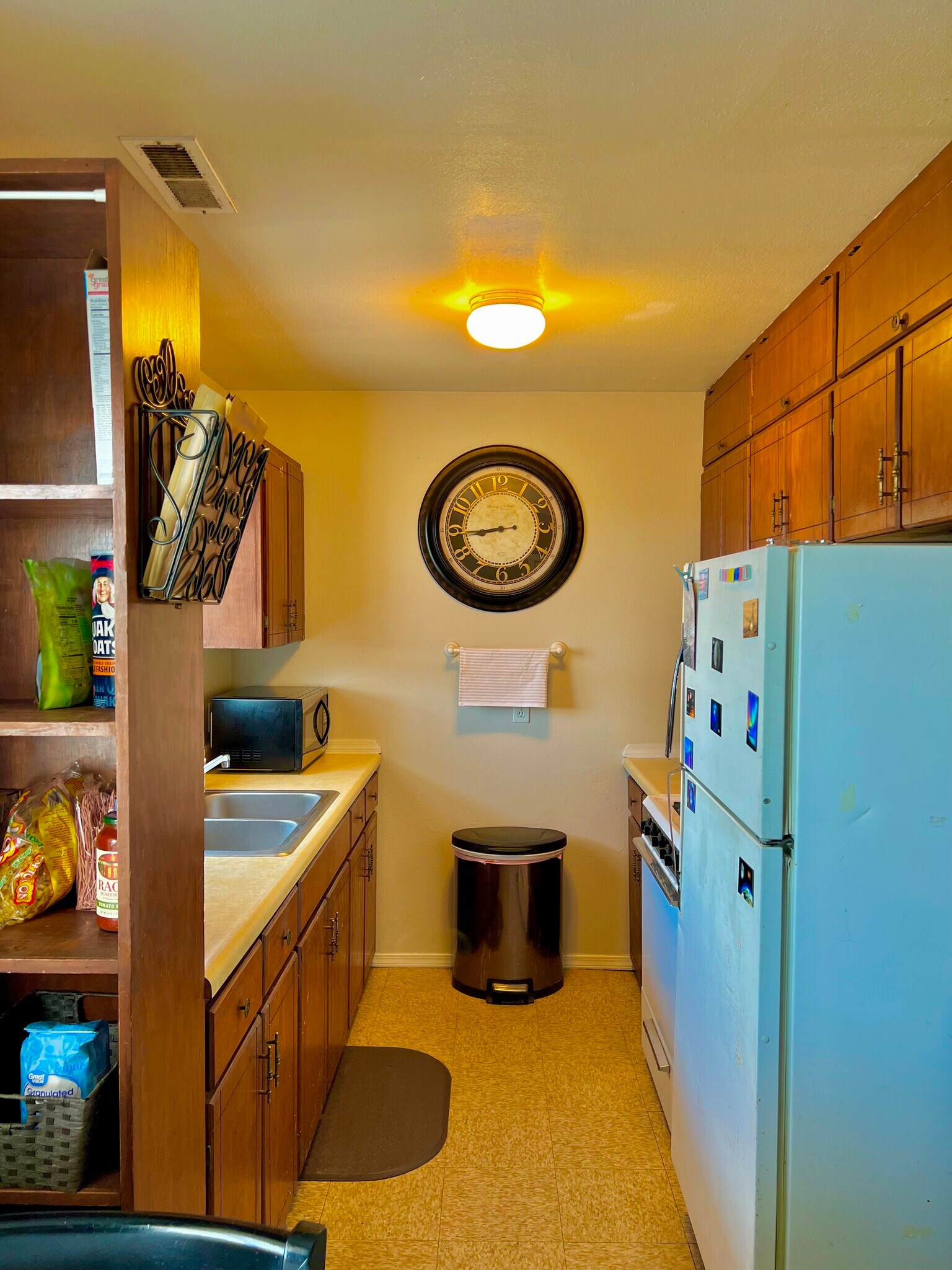 Building Photo - 3056 Tenorio Dr