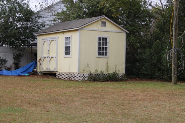 Building Photo - 1210 Eager Dr