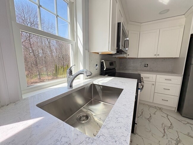 Building Photo - 111 Holden St