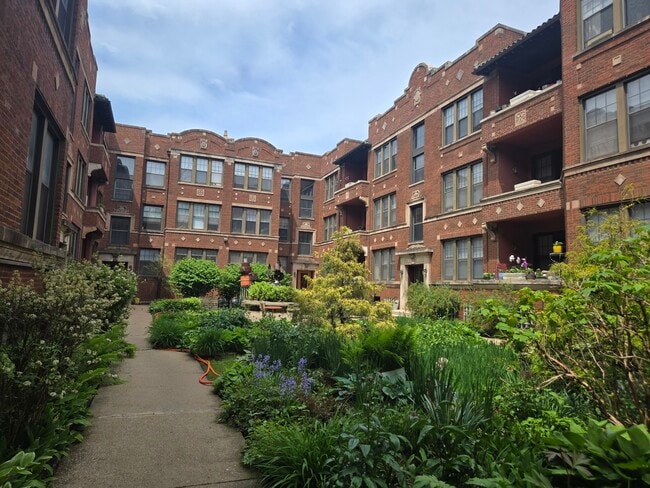 Building Photo - 1128 W Pratt Blvd
