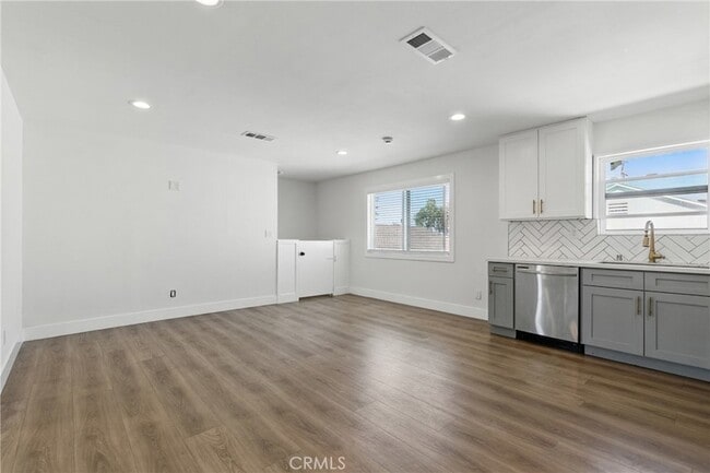 Building Photo - 17017 Crenshaw Blvd