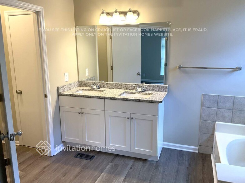 Building Photo - 1148 Dawnwood Dr