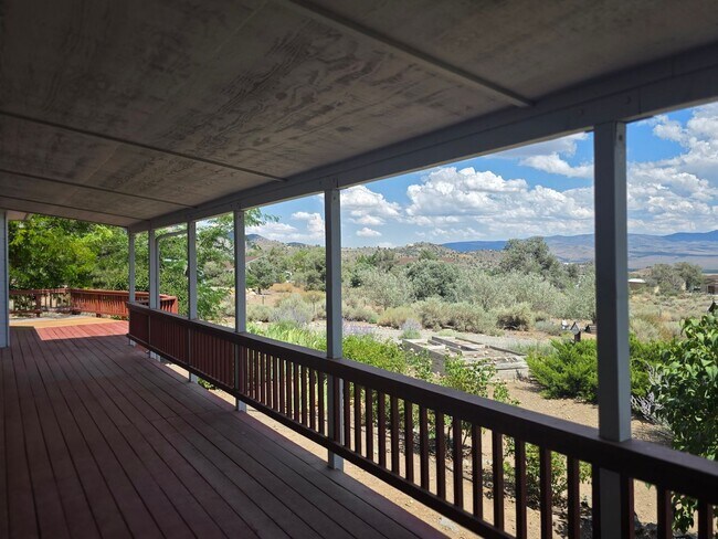 Building Photo - 3671 Sandstone Dr