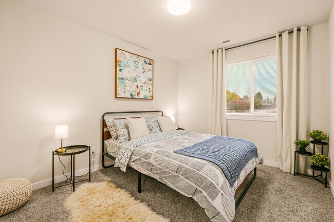 Building Photo - 3213 Grand Blvd