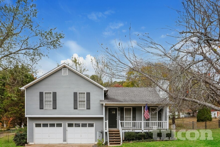 Primary Photo - 48 Sumer Ln S