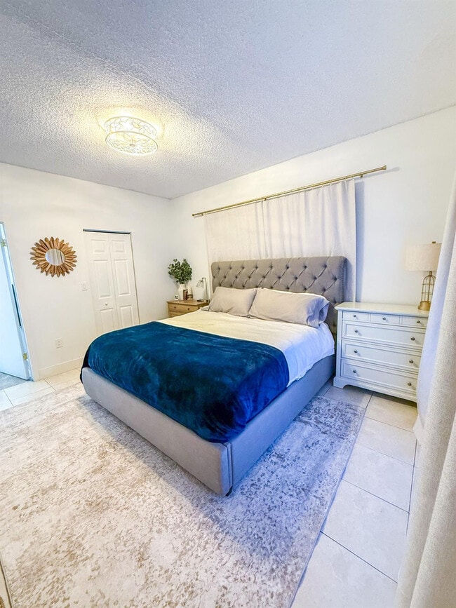 Building Photo - 2445 SW 18th Terrace