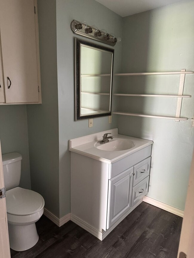 Building Photo - 2590 W Broadway St