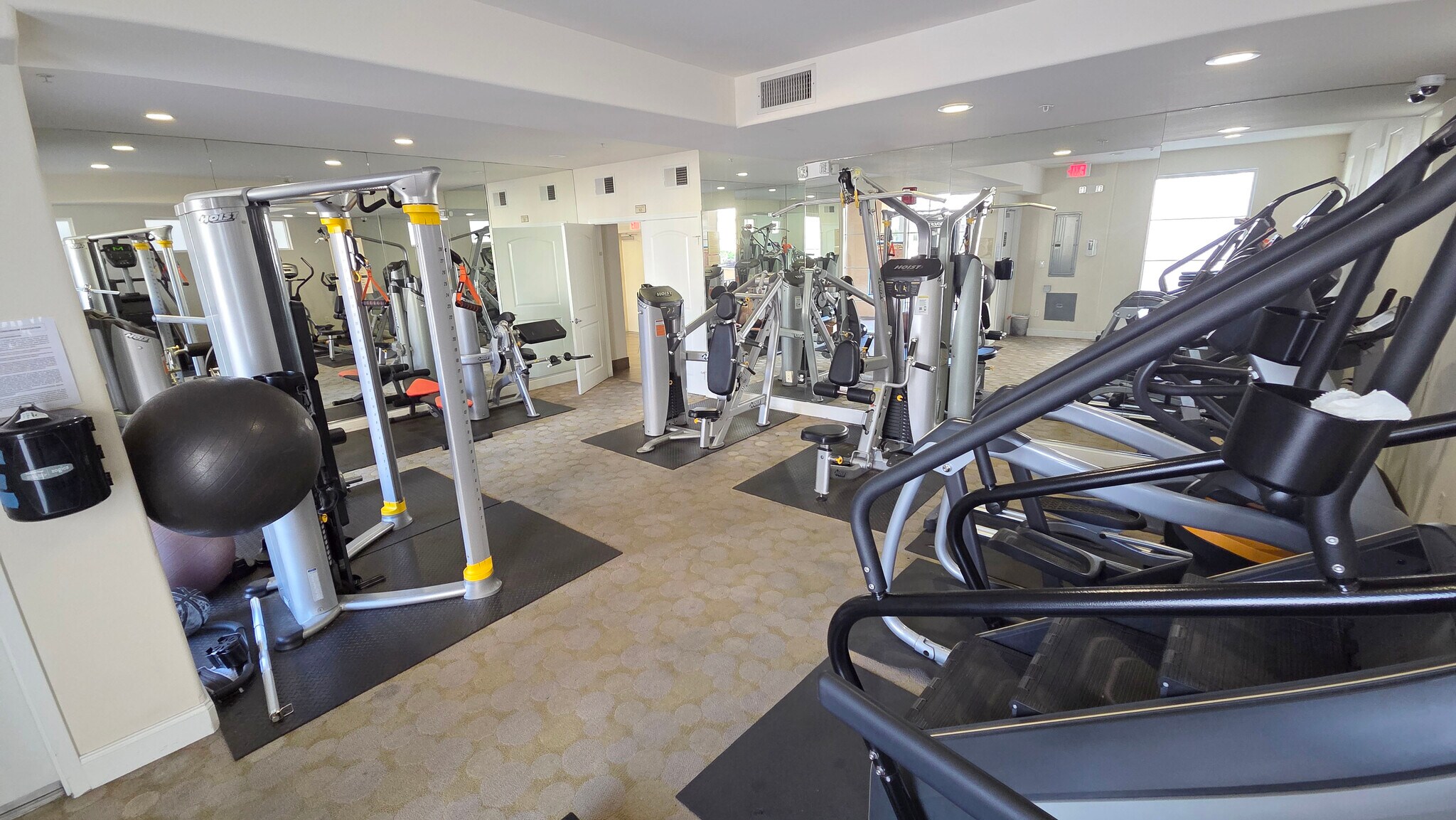 Building Photo - 360 W Ave 26 Ave