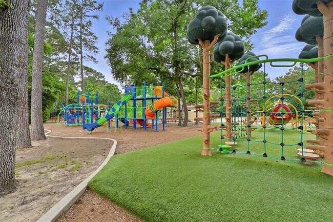 Building Photo - 17255 Mitchell Pass Ln