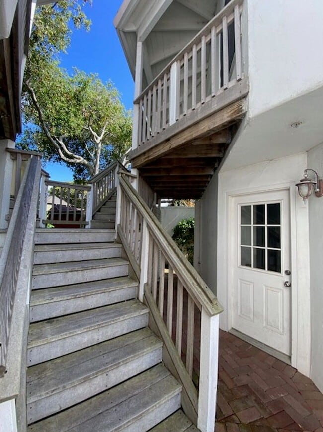 Building Photo - 790 Lighthouse Ave